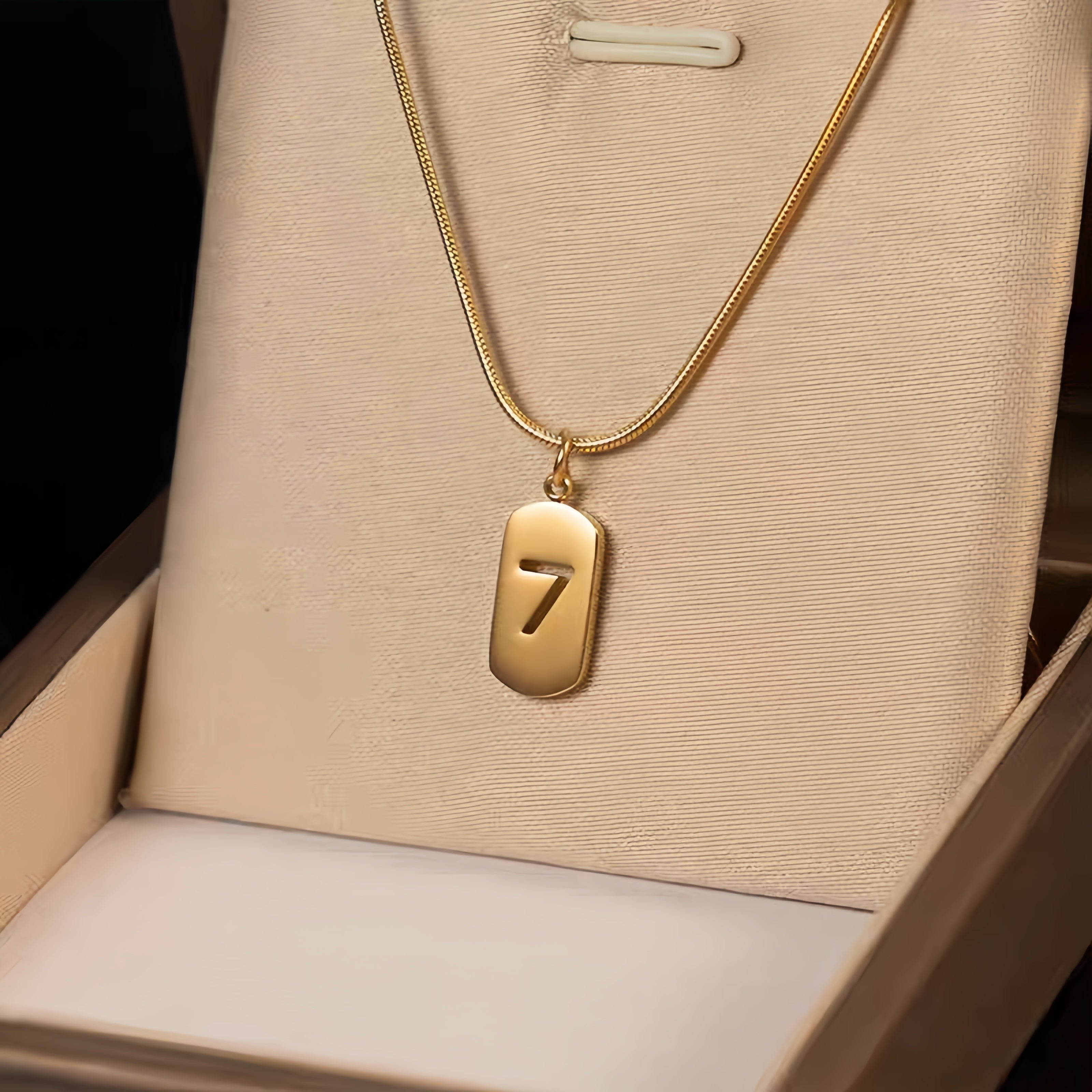 Lucky Number 7 Pendant Necklace