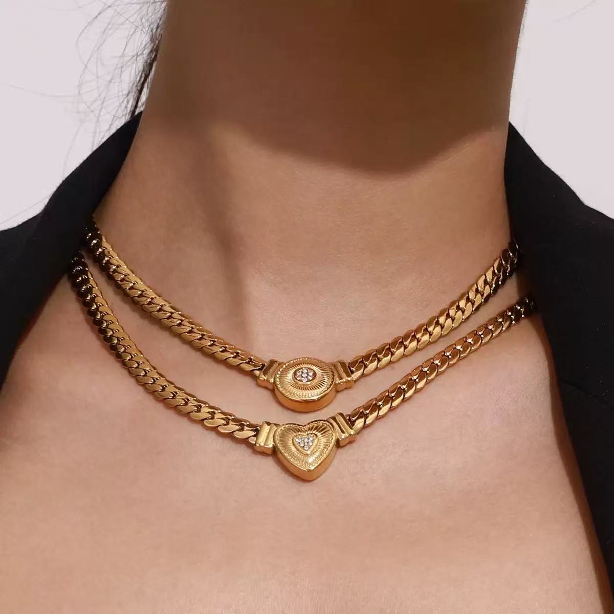 18K Gold Snake Chain with Round Pendant