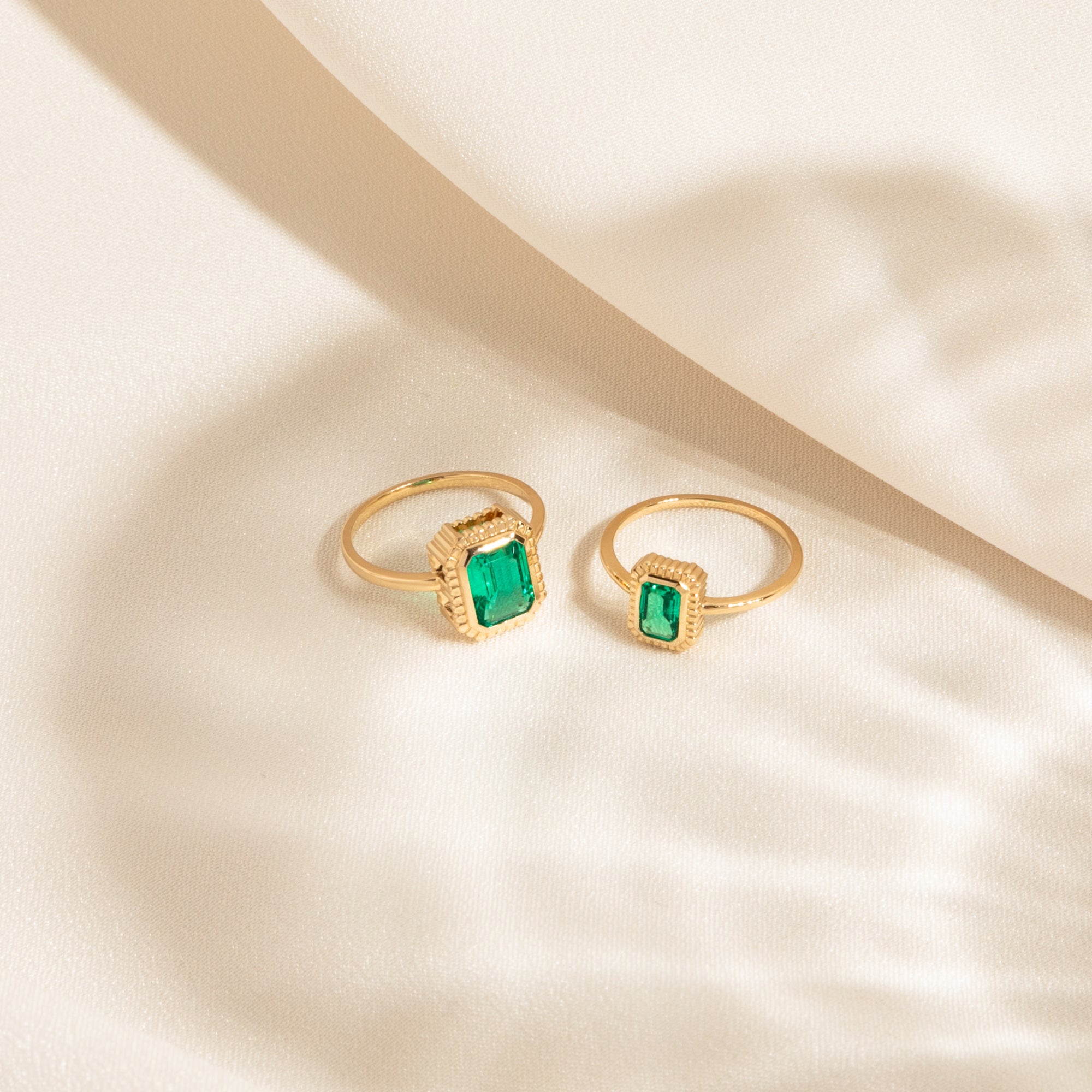 Dainty Ribbed Emerald Ring