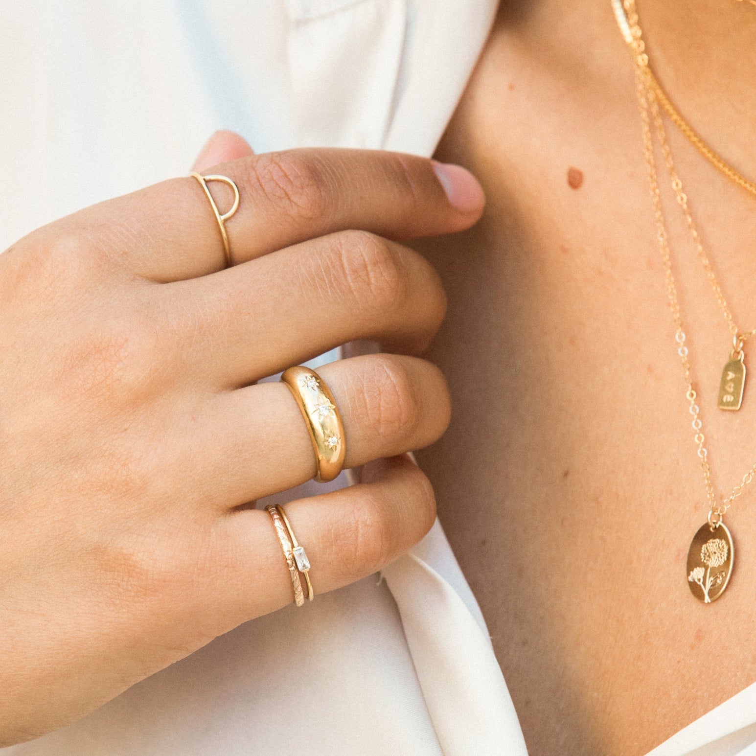 Thin Flower Band Ring