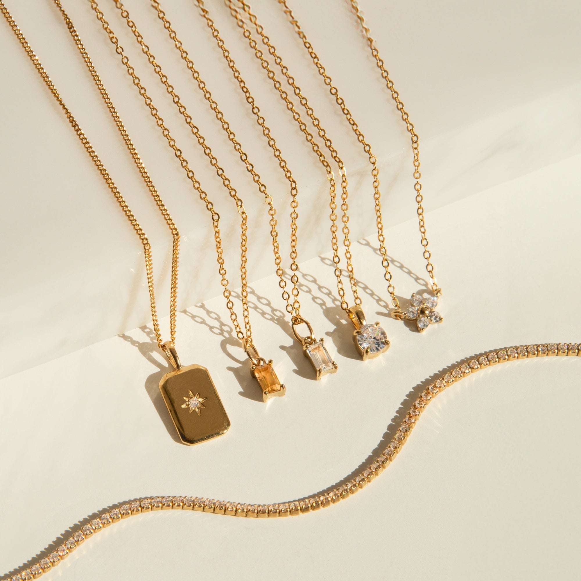 Hanging Solitaire Necklace