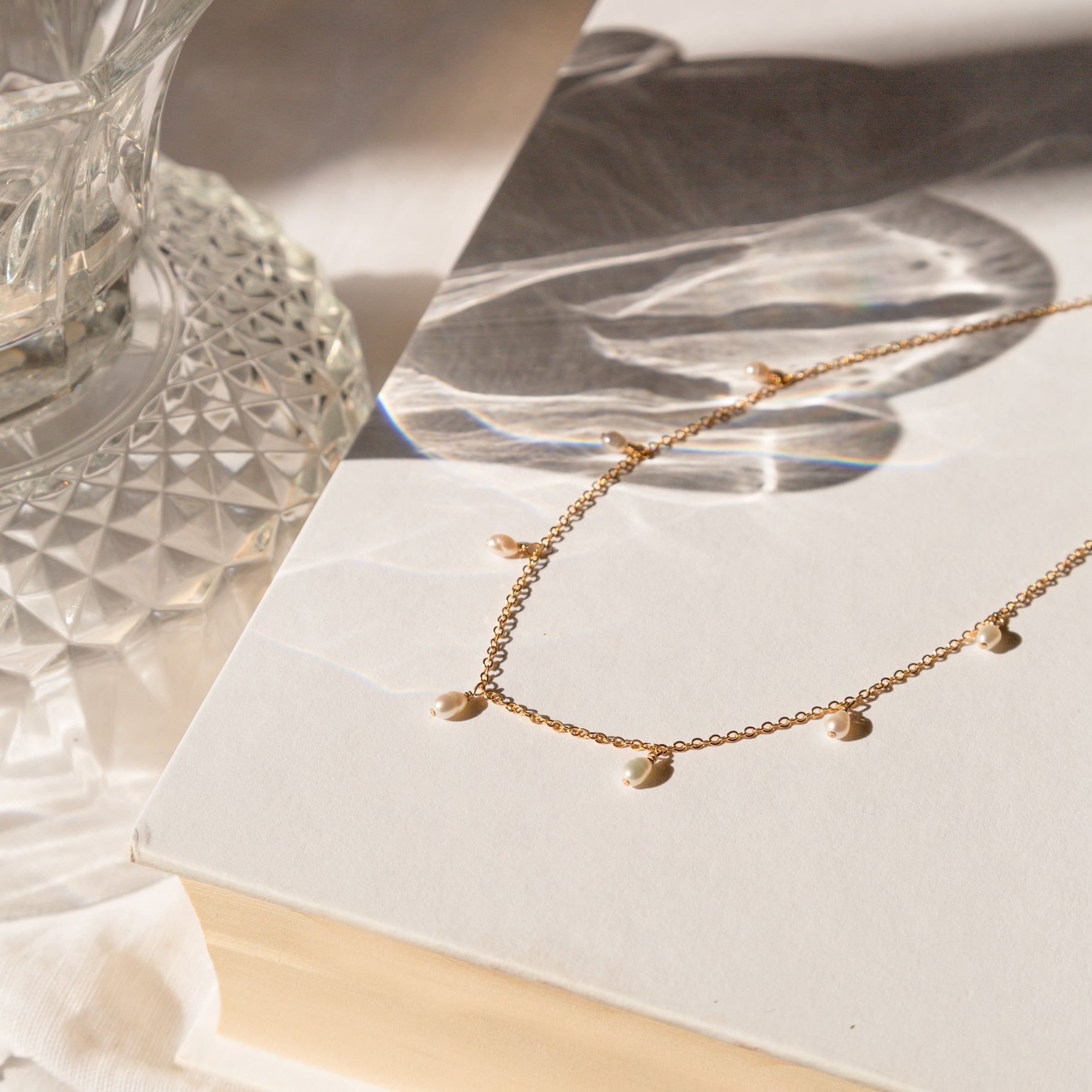 Dangling Pearl Necklace