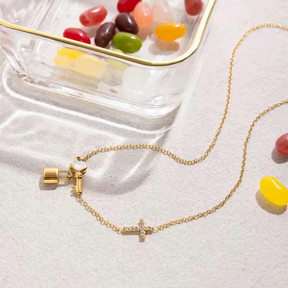 18K Gold Key Lock Pendant Necklace