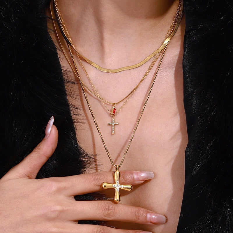 18K Gold Cross Pendant Necklace