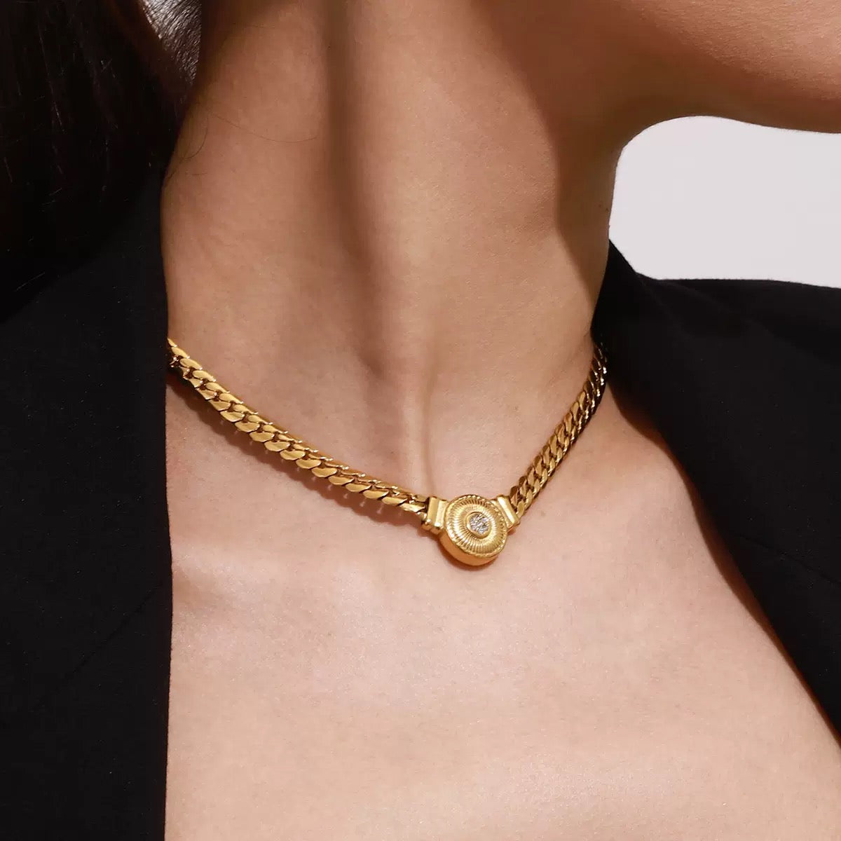 18K Gold Snake Chain with Round Pendant