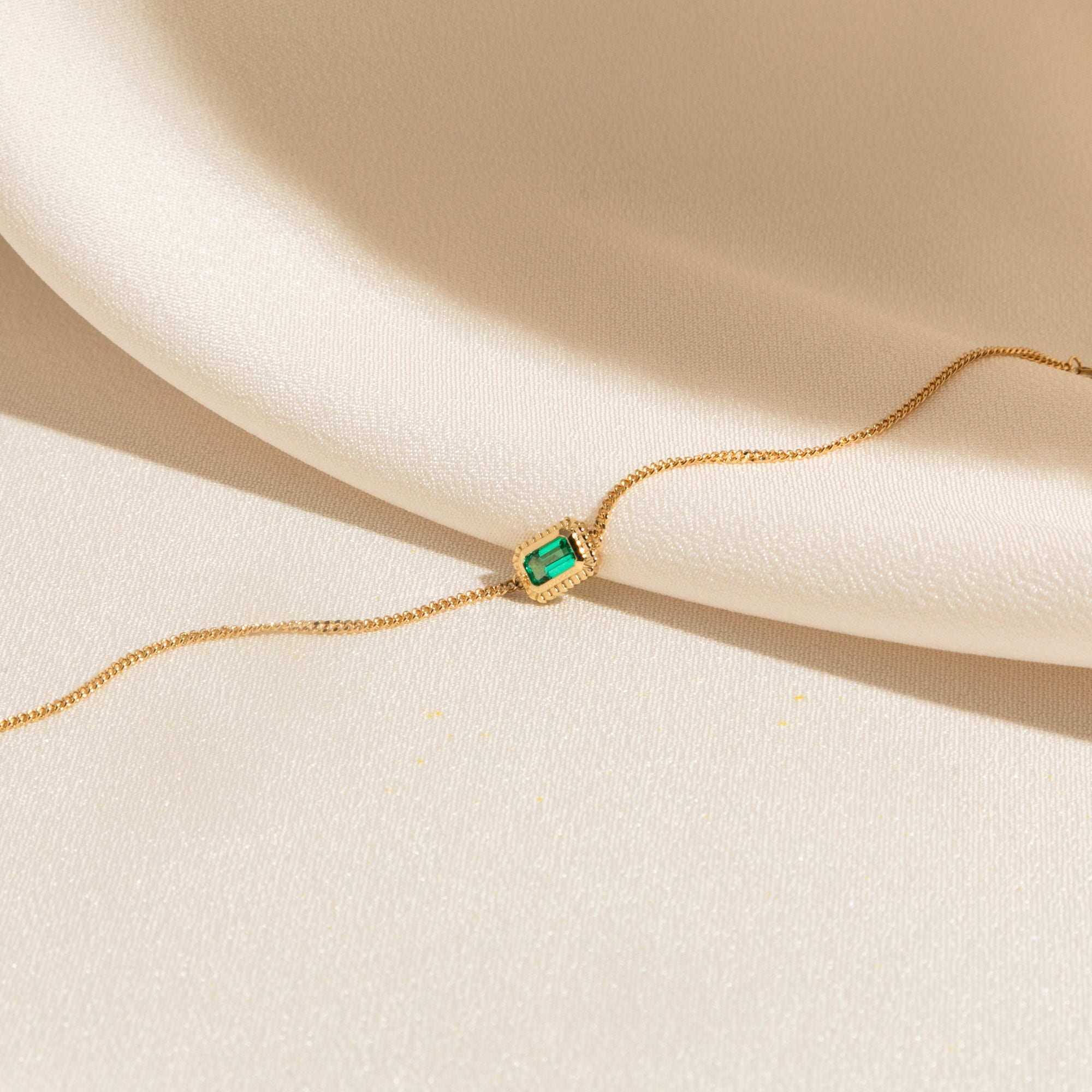 Ribbed Emerald Bracelet