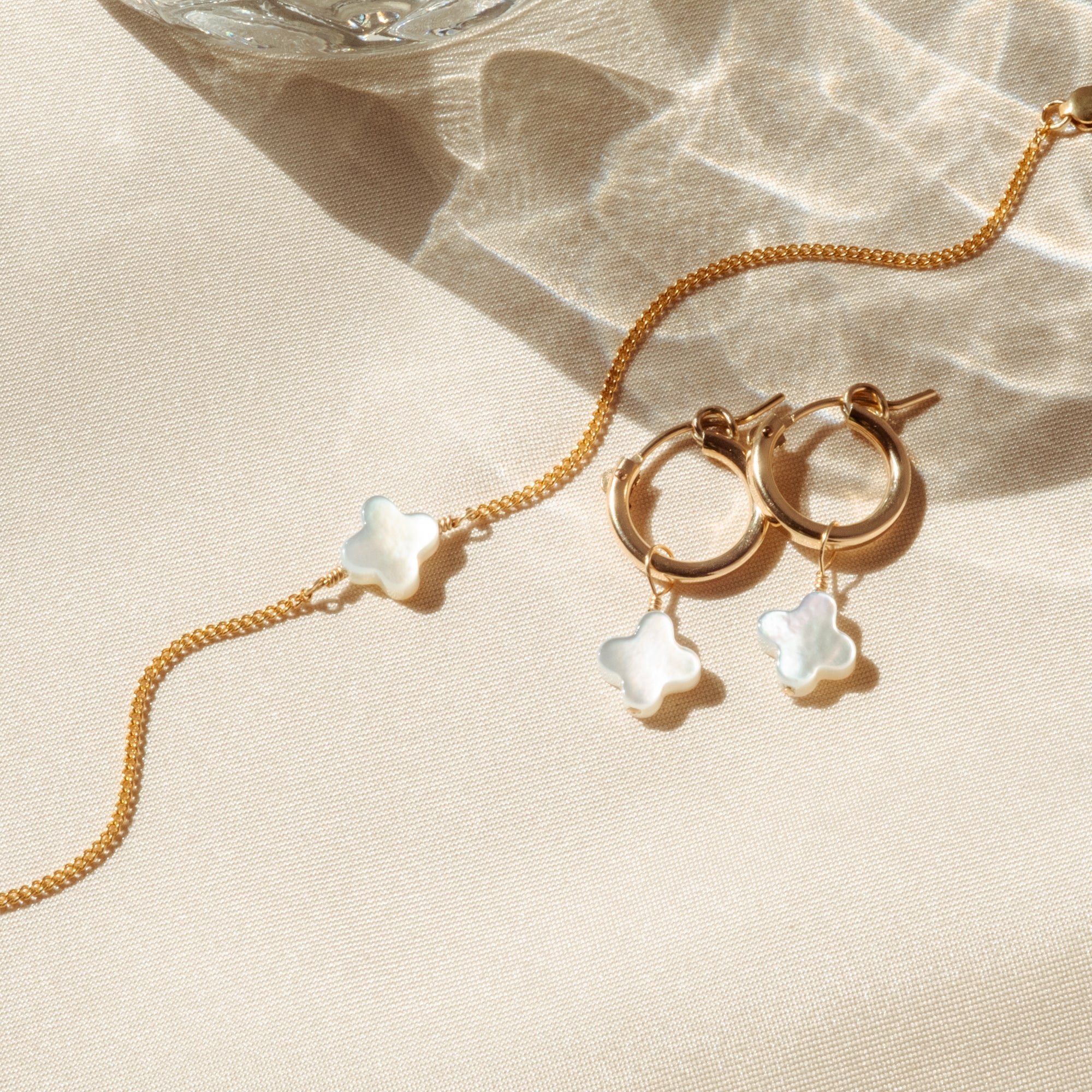 Pearl Clover Bracelet