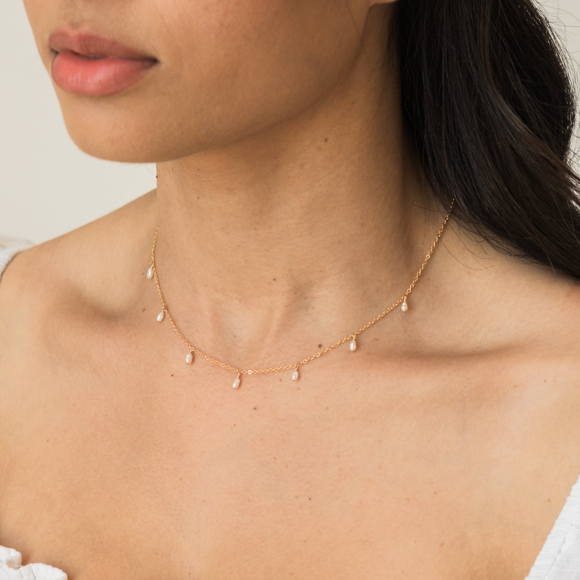 Dangling Pearl Necklace