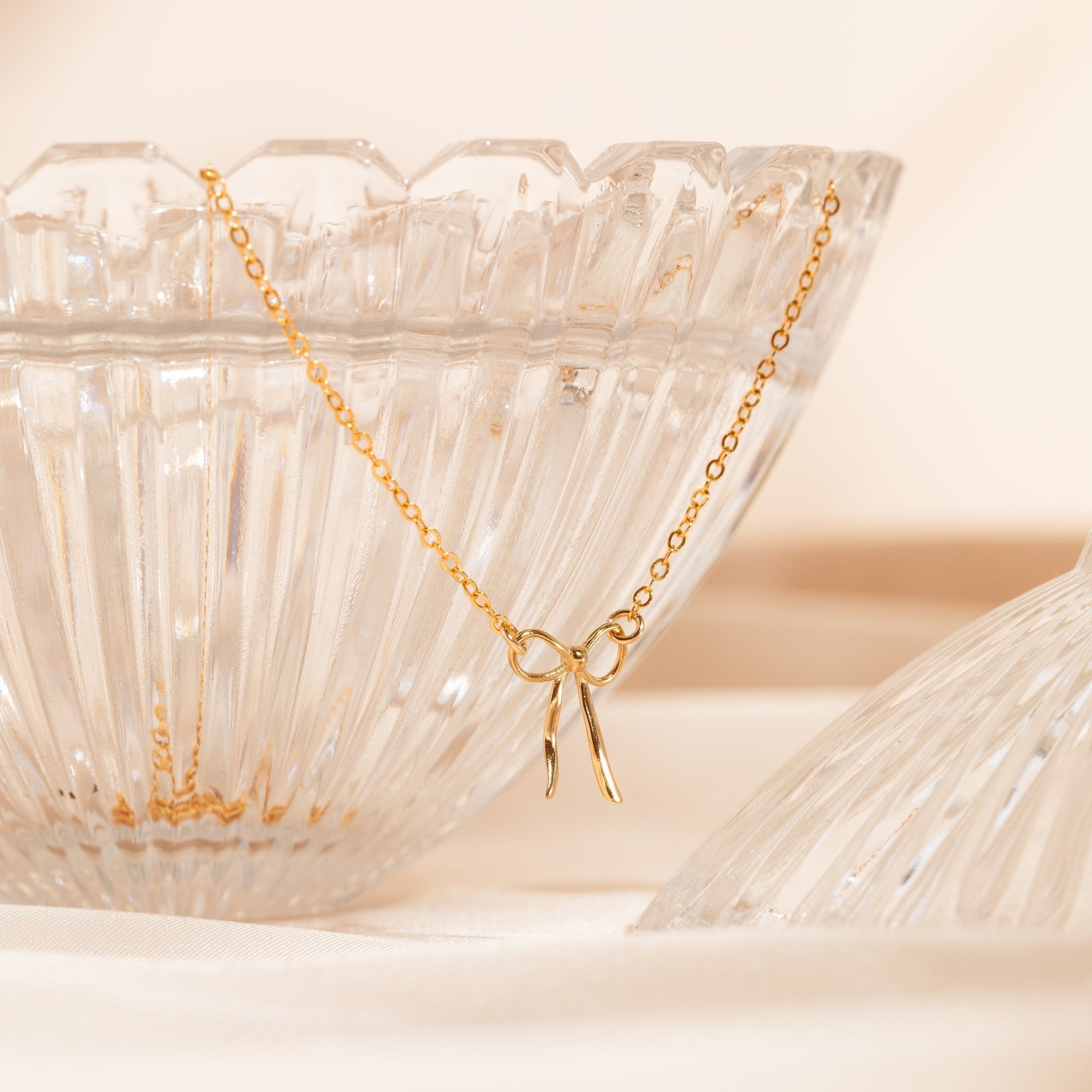 Dainty Bow Necklace