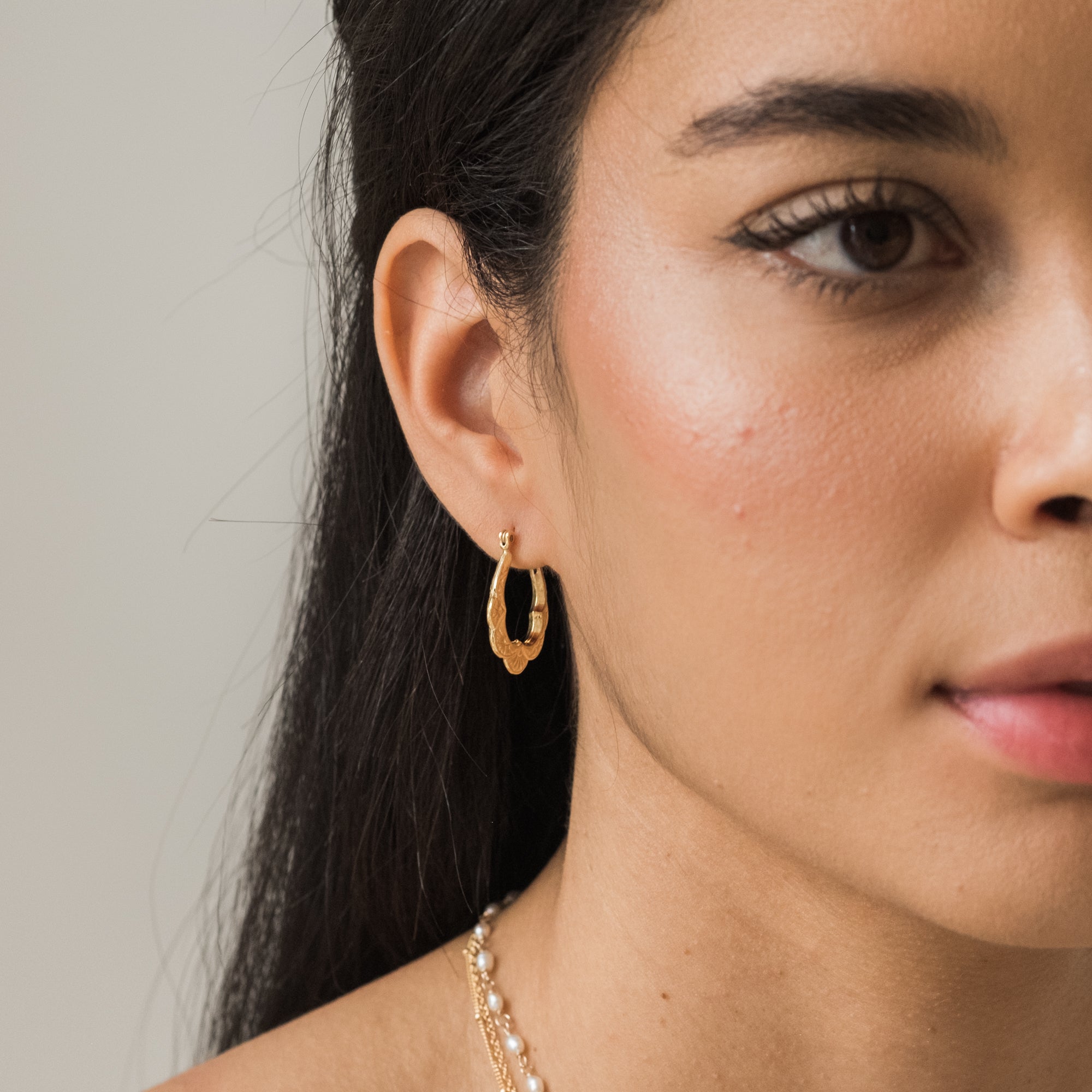 Vintage Scalloped Hoop Earrings